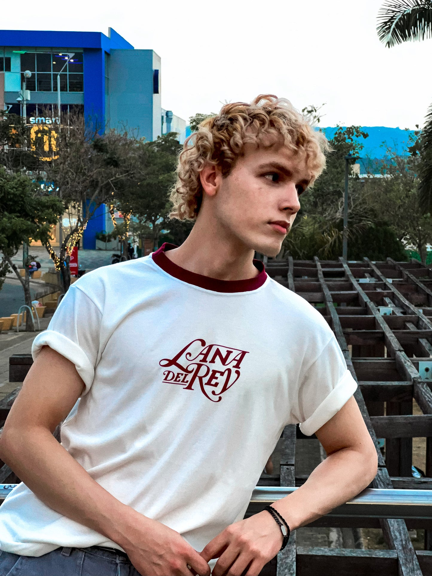 Slimfit White Lana del Rey