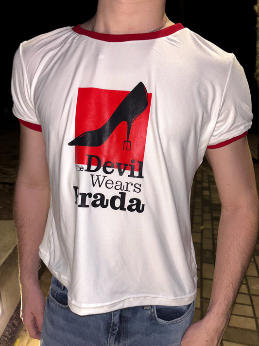 Ringer Tee Piel de Durazno - The Devil Wears Prada (Blanca con Ribs Rojos)